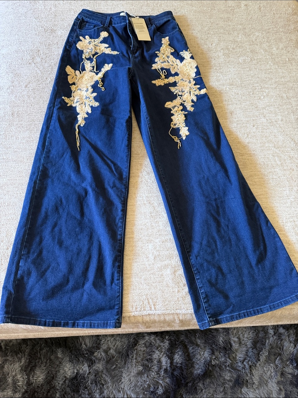 Noli Dark Blue Wide-Leg Jeans with Cream Floral Appliqué